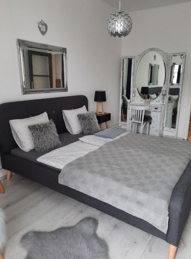 Downtown'S Pearl Apartment Pécs Exterior photo