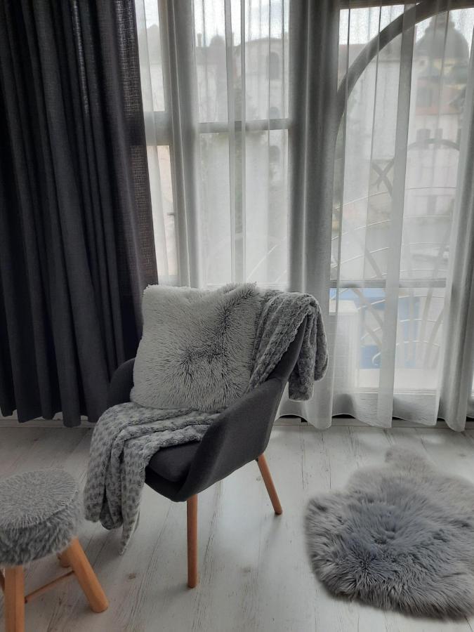 Downtown'S Pearl Apartment Pécs Exterior photo