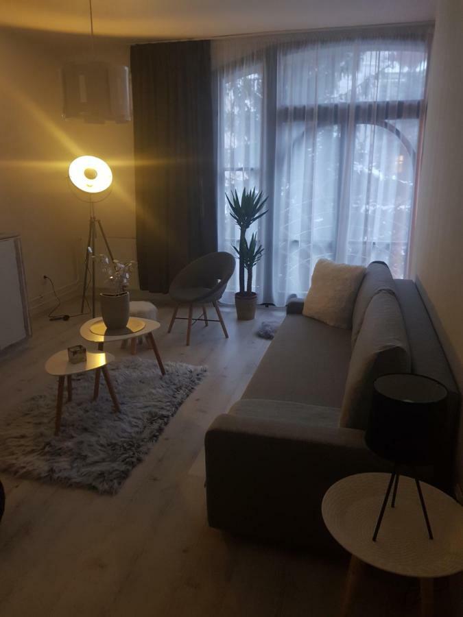 Downtown'S Pearl Apartment Pécs Exterior photo