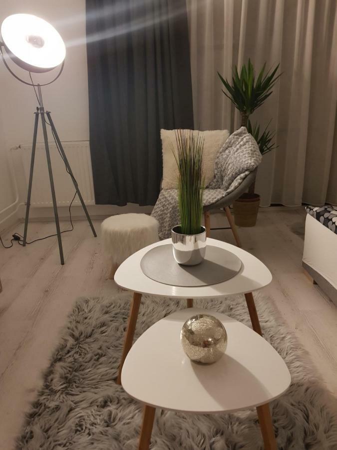 Downtown'S Pearl Apartment Pécs Exterior photo