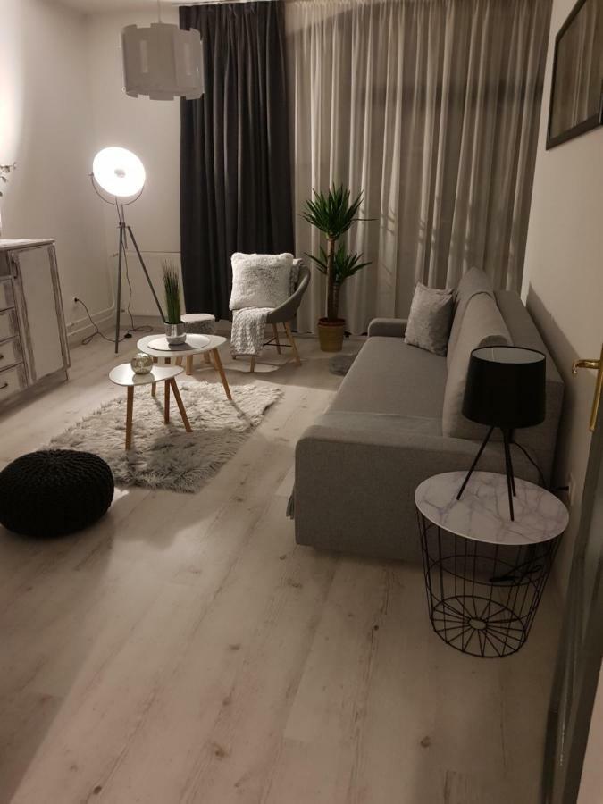 Downtown'S Pearl Apartment Pécs Exterior photo