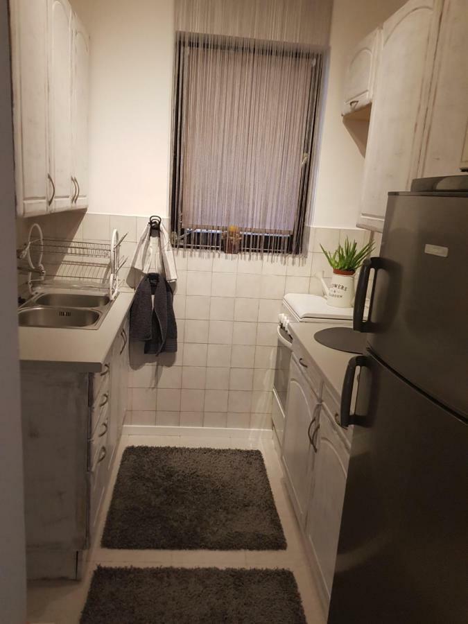 Downtown'S Pearl Apartment Pécs Exterior photo